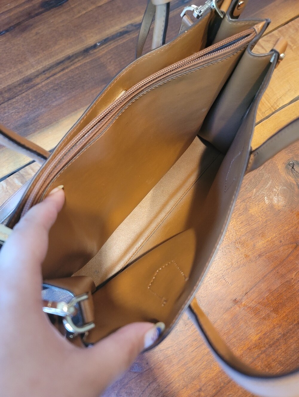 Michael Kors Triple Compartment Shoulder Bag With Detachable Strap - Picture 2 of 13